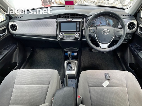 Toyota Axio 1,5L 2013-8