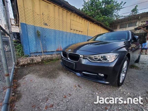 BMW 3-Series 2,0L 2012-3