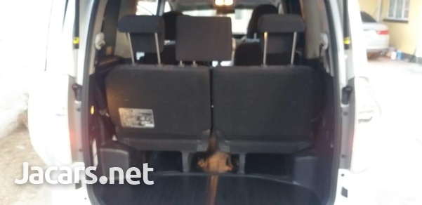 Toyota Voxy 2,0L 2011-5