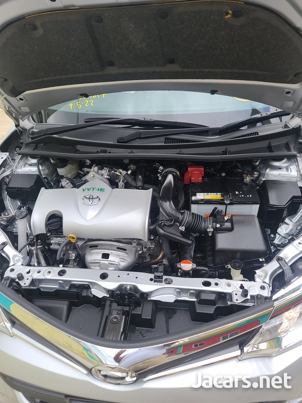 Toyota Axio 1,5L 2016-15