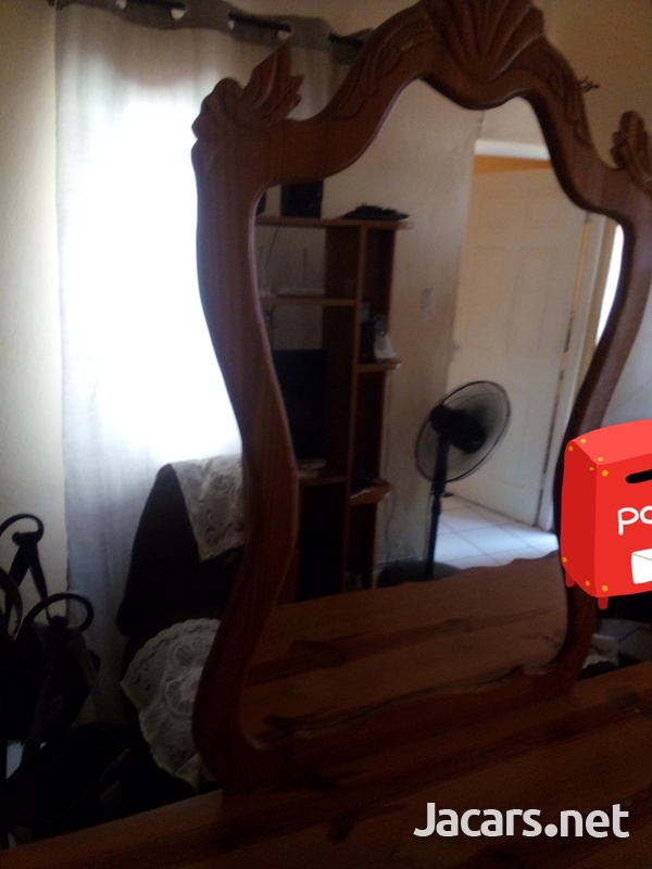 Dresser-5