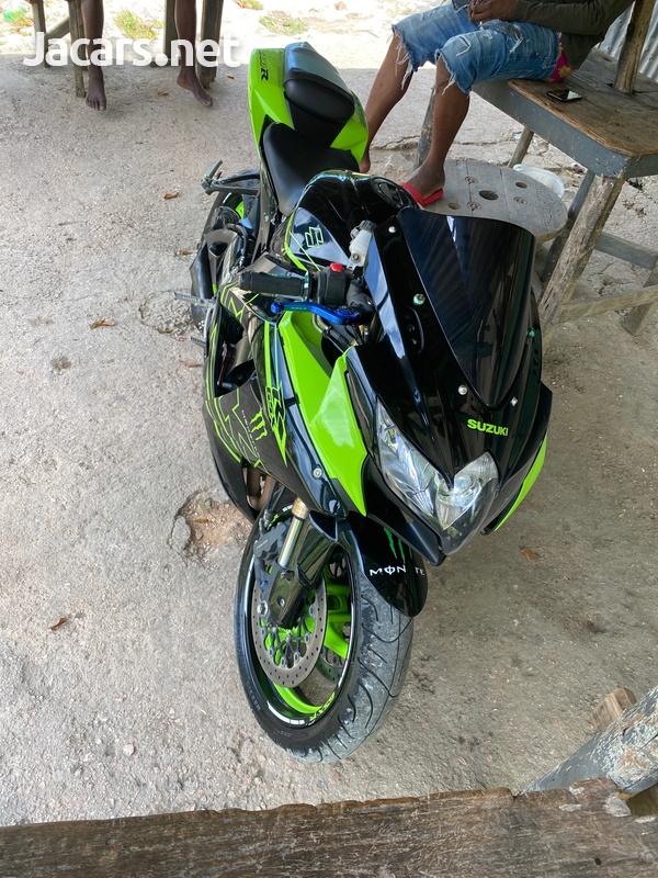 Suzuki gsxr 750 2010-4