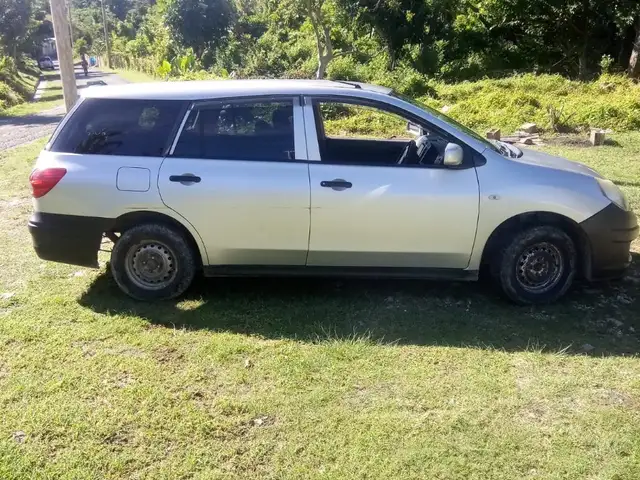 Nissan AD Wagon