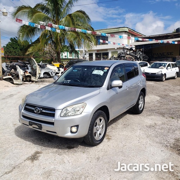Toyota RAV4 2,0L 2014-4
