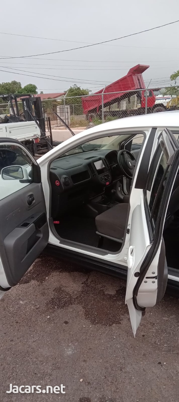 Nissan AD Wagon 1,5L 2017-6