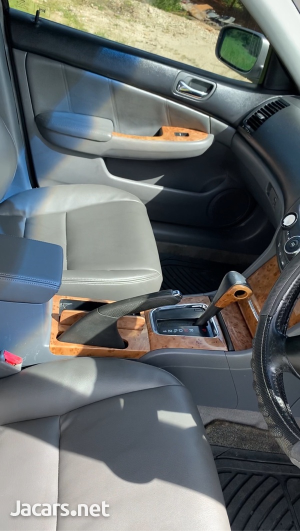 Honda Accord 2,3L 2004-7