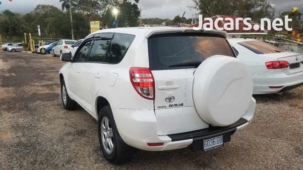 Toyota RAV4 2,0L 2012-5