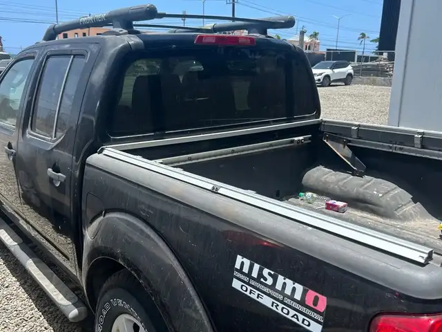 2005 Nissan Frontier, Saint James