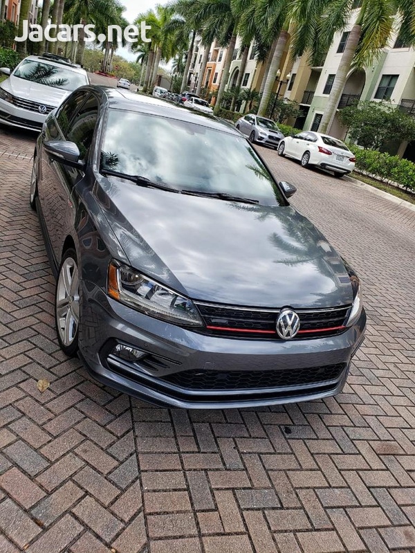 Volkswagen Jetta 2,0L 2017-6