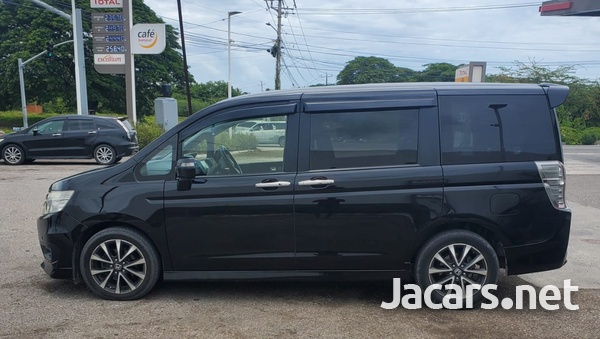 Honda Stepwgn Spada 2,0L 2013-2