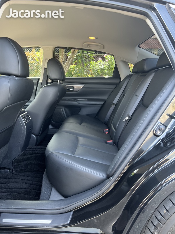 Nissan Teana 2,5L 2016-10