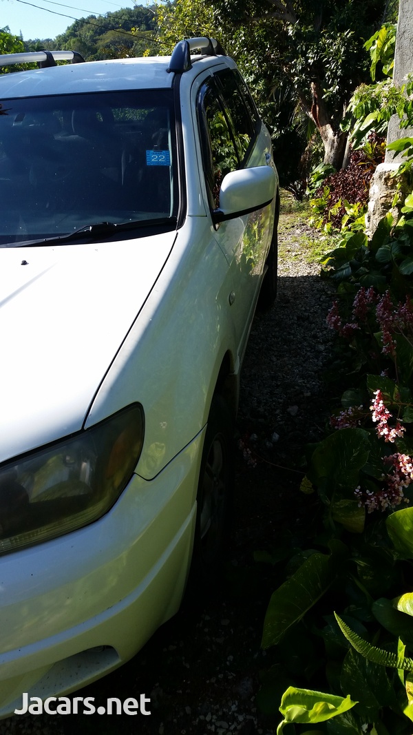 Mitsubishi Outlander or Airtrek 2,4L 2004-1