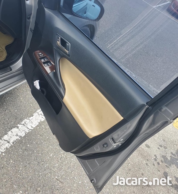Toyota Mark X 2,4L 2013-11