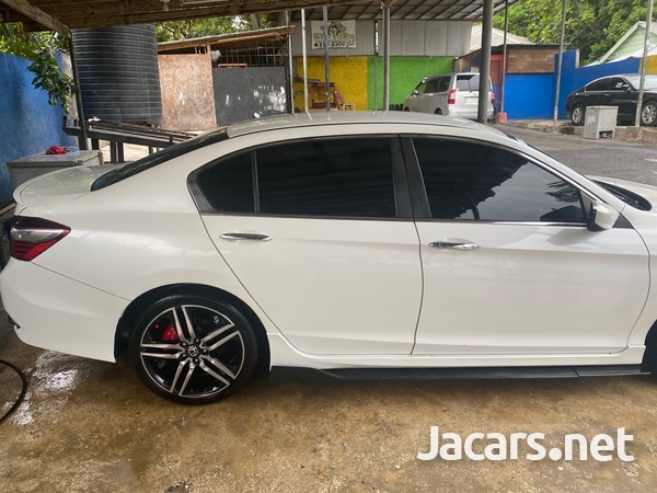 Honda Accord 2,4L 2016-10