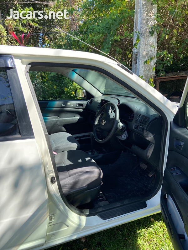 Toyota Probox 1,5L 2014-12