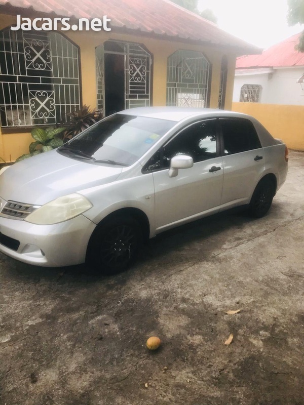 Nissan Tiida 1,5L 2012-1