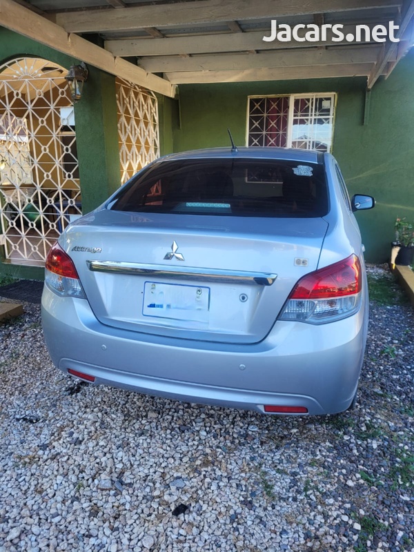 Mitsubishi Attrage 1,2L 2017-6