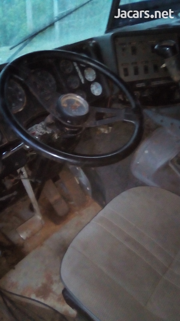 International Truck-6