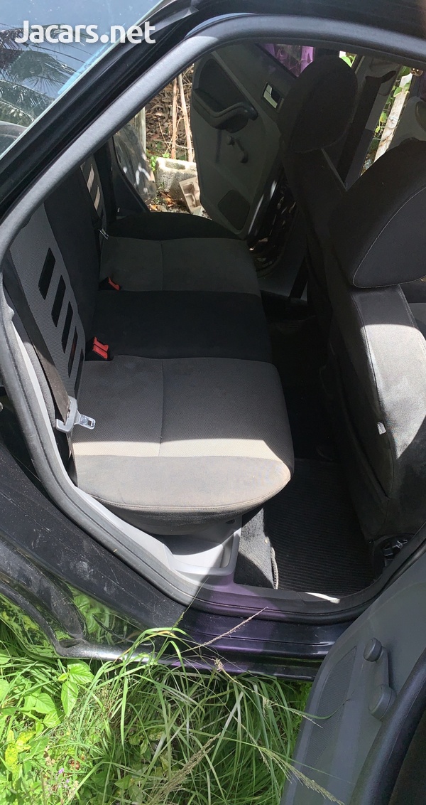 Ford Focus 1,6L 2010-5