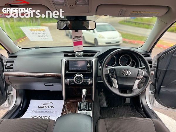 Toyota Mark X 2,5L 2017-8