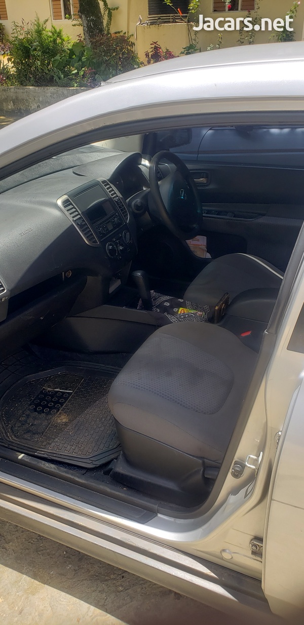 Nissan Wingroad 1,5L 2013-1