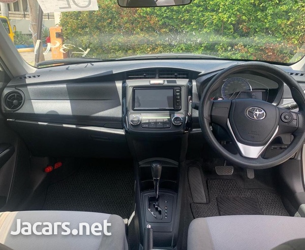 Toyota Axio 1,5L 2017-9