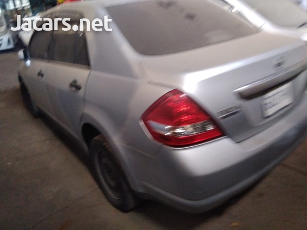 Nissan Tiida 1,6L 2013-4