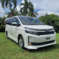 Toyota Voxy 2,0L 2015 Toyota Voxy 2,0L 2015