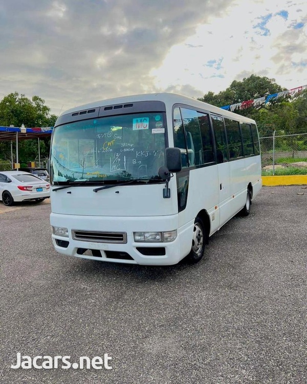 2013 Nissan Civilian-2