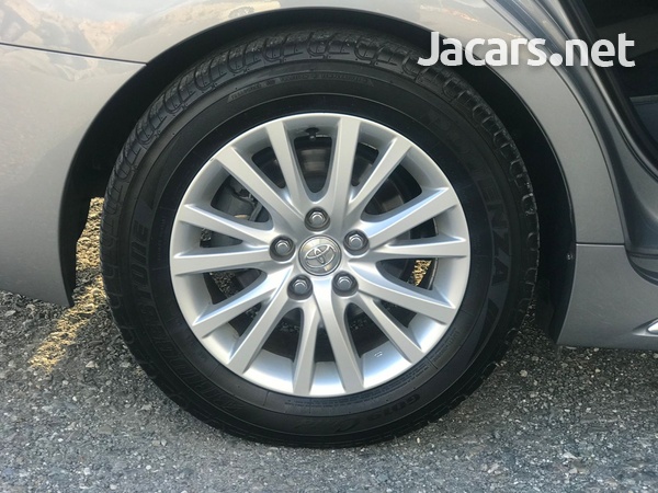 Toyota Mark X 2,5L 2015-8