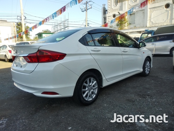 Honda Grace 1,5L 2017-15