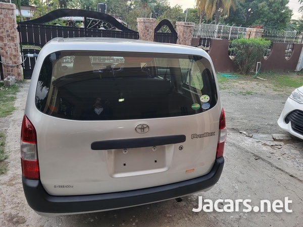 Toyota Probox 1,5L 2017-2