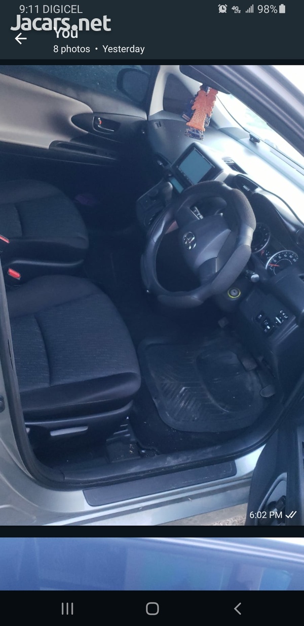 Toyota Wish 1,8L 2011-8