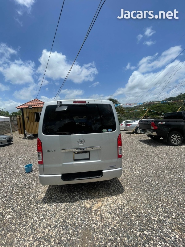Toyota Hiace 2,5L 2016-5