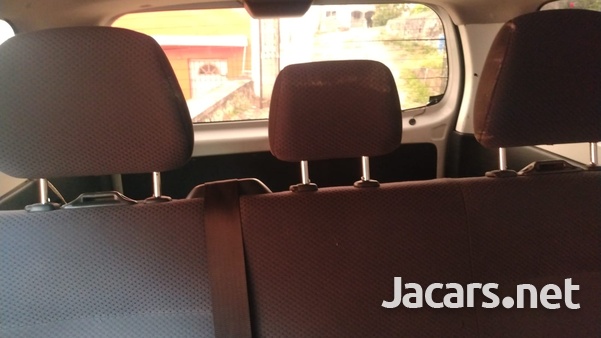 Toyota Probox 1,5L 2013-10