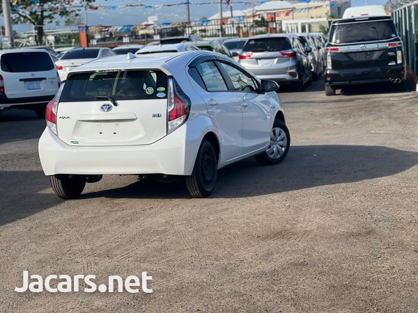 Toyota Aqua 1,5L 2017-6