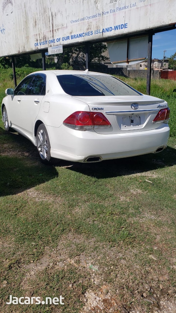 Toyota Crown 2,5L 2012-5