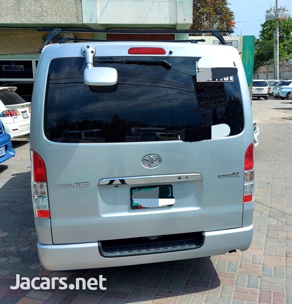 Toyota RegiusAce Super GL 3,0L 2017-5