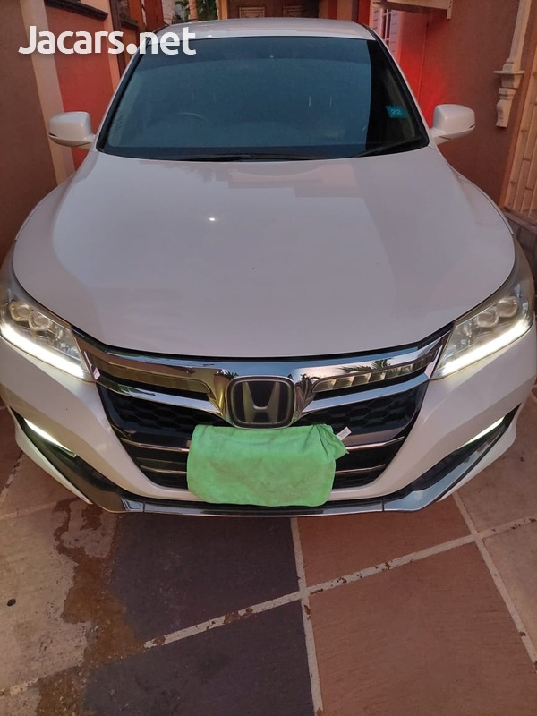 Honda Accord 2,0L 2013-5