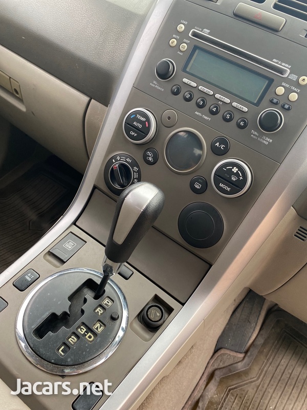 Suzuki Grand Vitara 2,0L 2009-4