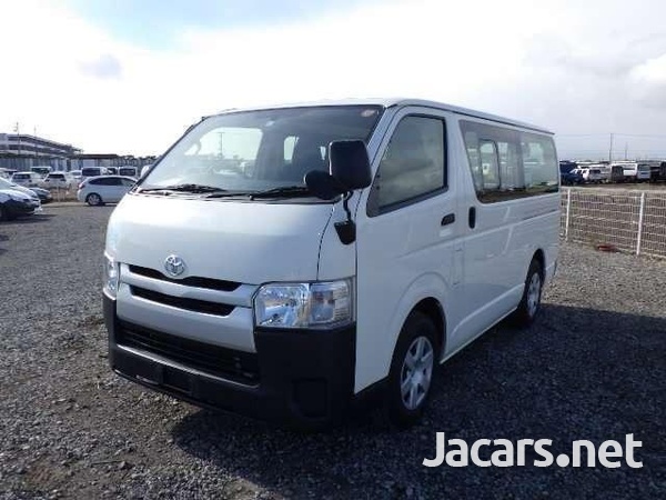 Toyota Hiace 3,0L 2017-1