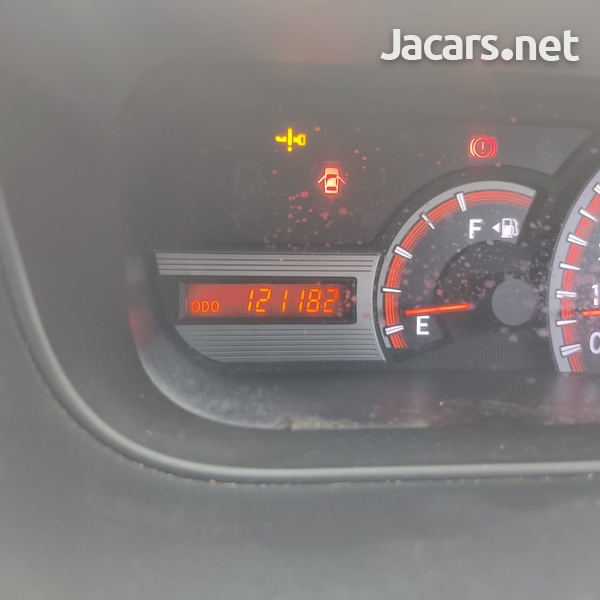 Toyota Noah 2,0L 2011-10