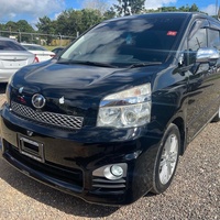 Toyota Voxy 2,0L 2013 Toyota Voxy 2,0L 2013