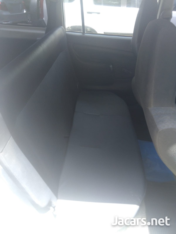Toyota Probox 1,5L 2016-6