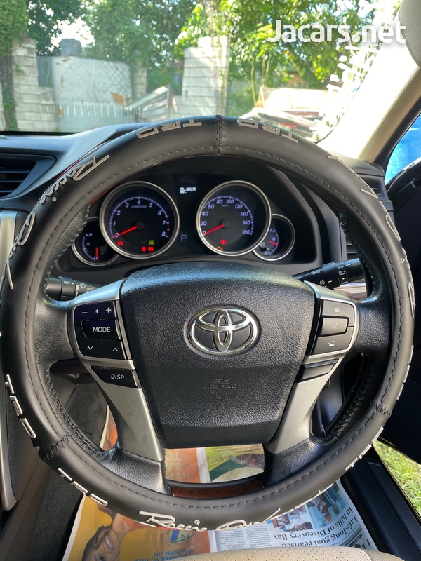 Toyota Mark X 2,5L 2013-10