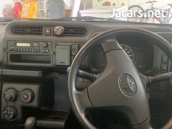 Toyota Probox 1,3L 2016-6