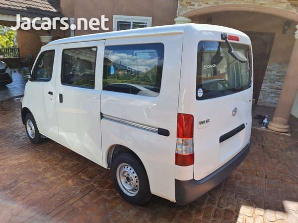 Toyota Town Ace 1,5L 2018-5