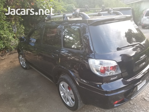 Mitsubishi Outlander or Airtrek 2,4L 2006-2