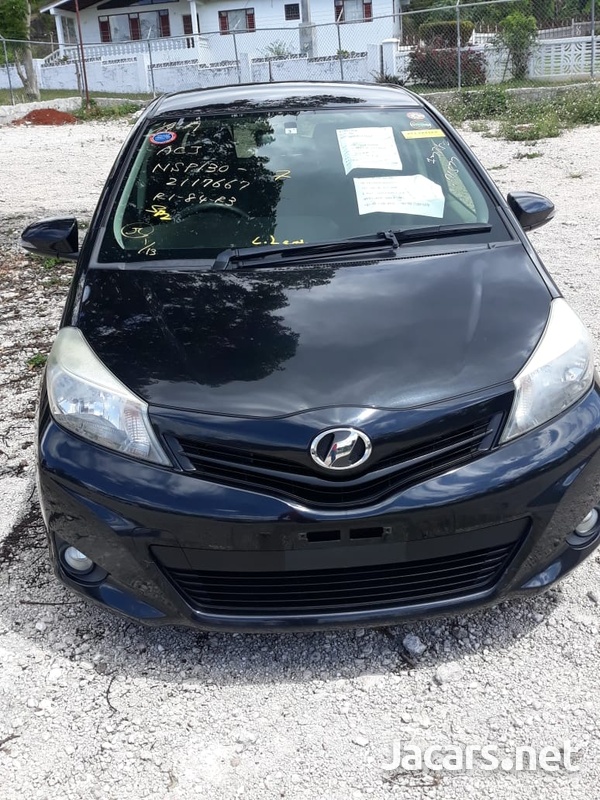 Toyota Vitz 1,3L 2013-1