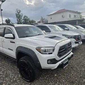 Toyota Tacoma